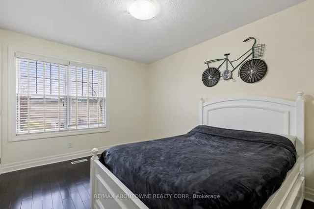 Additional image 24 of 1073 North Service Rd