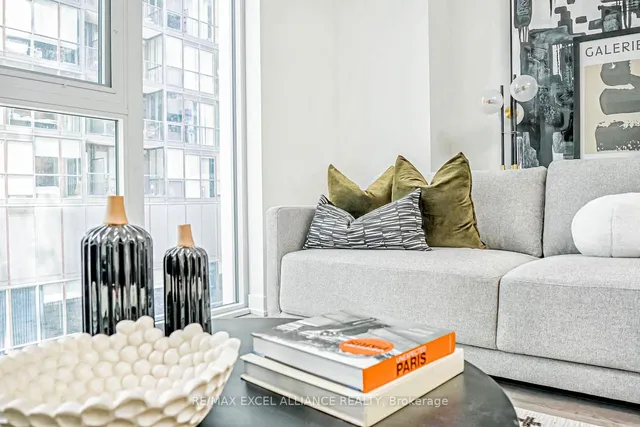 Additional image 12 of 357 King St Unit 809