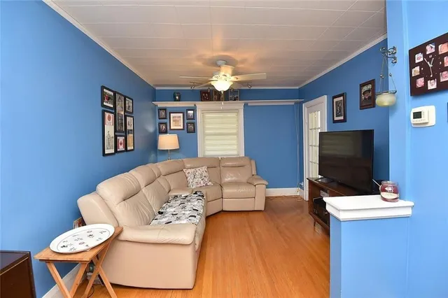 Additional image 13 of 2 WATT Ave