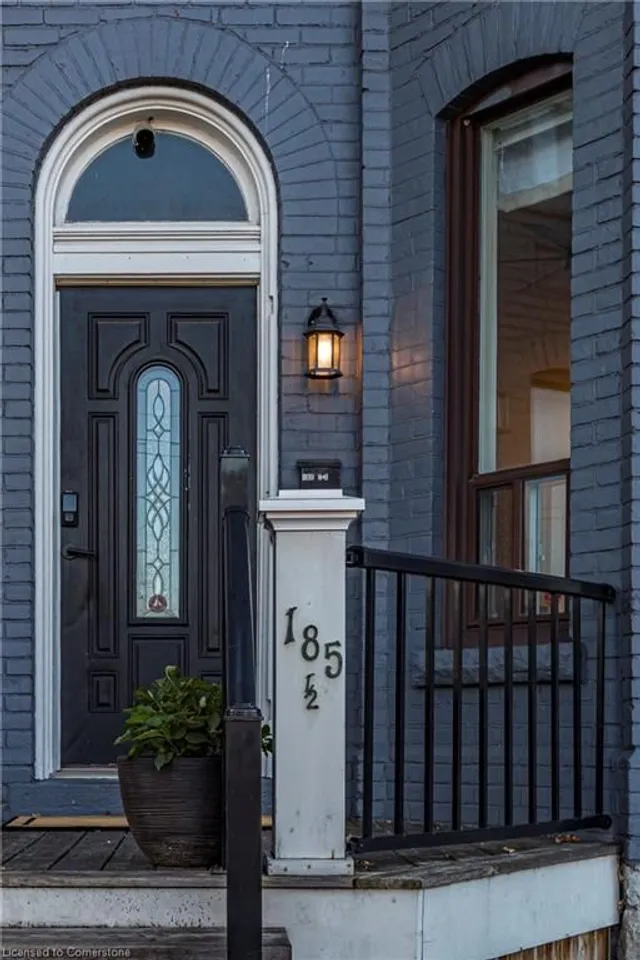 Additional image 4 of 185 1/2 Emerald St