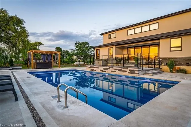 Additional image 42 of 37 Eleventh Rd