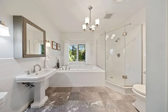 Additional image 22 of 257 Roseland Cres