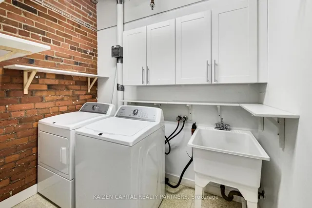 Additional image 17 of 90 Sherbourne St Unit 103