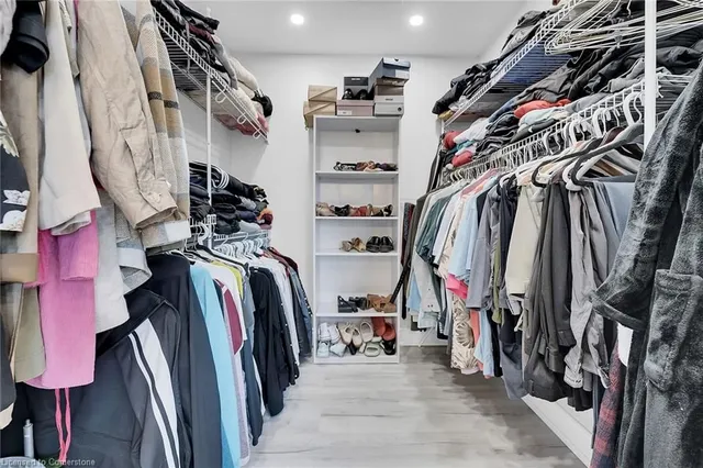 Additional image 26 of 10 Vega Cres