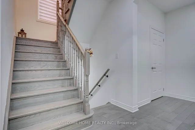 Additional image 8 of 556 Bessborough Dr