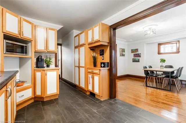 Additional image 12 of 60 Lake Avenue Dr