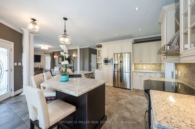 Additional image 11 of 100 Chesswood Tr