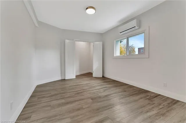 Additional image 19 of 306 Paling Ave