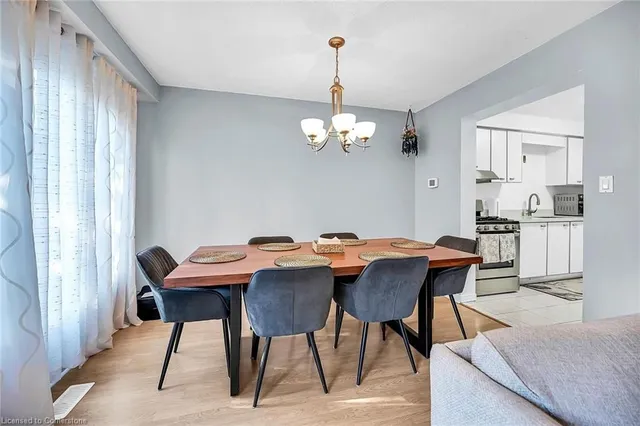 Additional image 14 of 136 Essling Ave