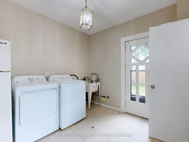 Additional image 14 of 9950 Britannia Rd