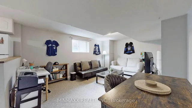Additional image 34 of 1387 Marshall Cres
