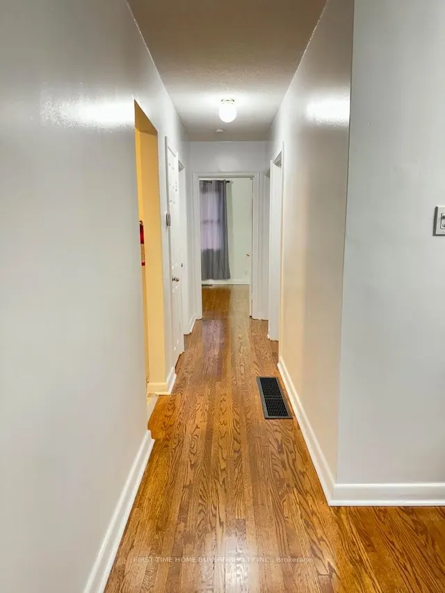 Additional image 9 of 942 Midland Ave