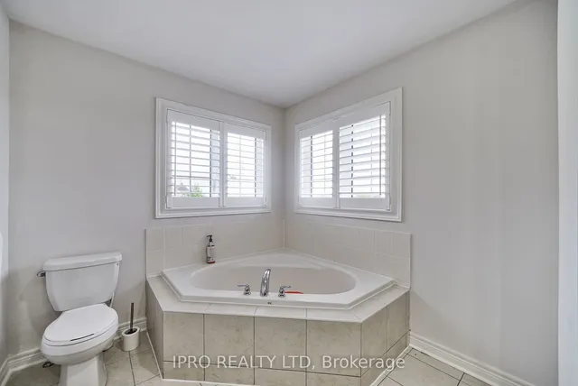 Additional image 25 of 566 BESSBOROUGH Dr