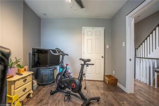 Additional image 34 of 165 Emerald St