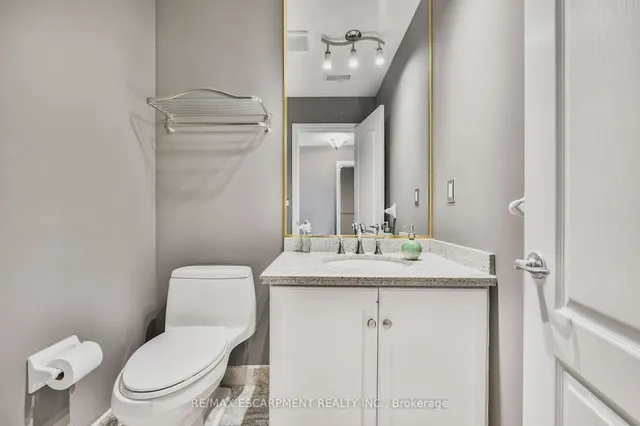 Additional image 27 of 491-493 Dewitt Rd