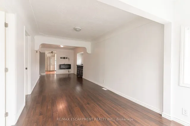 Additional image 3 of 200 Tragina Ave