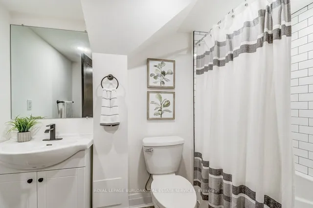 Additional image 29 of 122 Kenilworth Ave