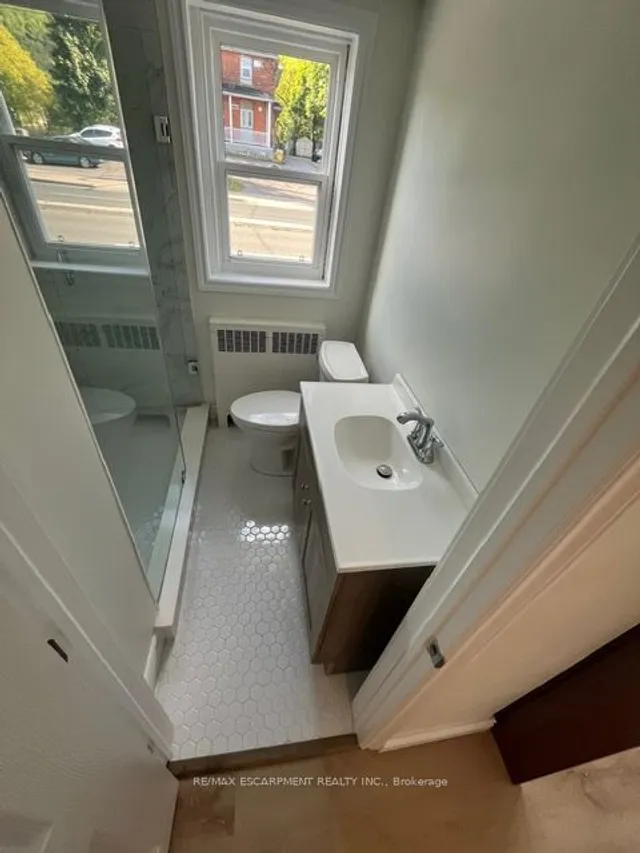 Additional image 21 of 1759 King St Unit 15