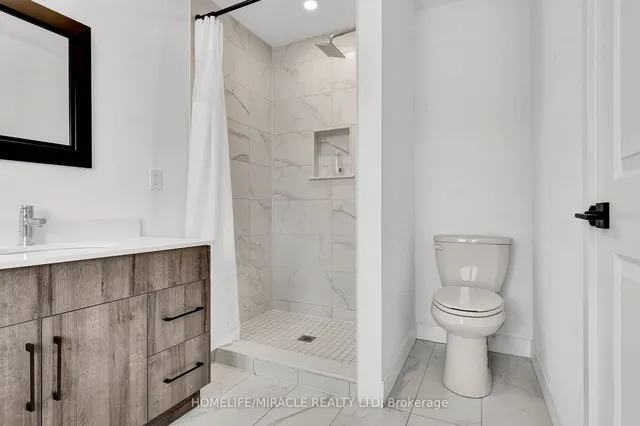 Additional image 21 of 166 MOUNT ALBION Rd Unit 15