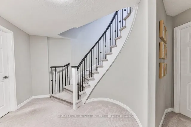 Additional image 30 of 2557 ARMOUR Cres