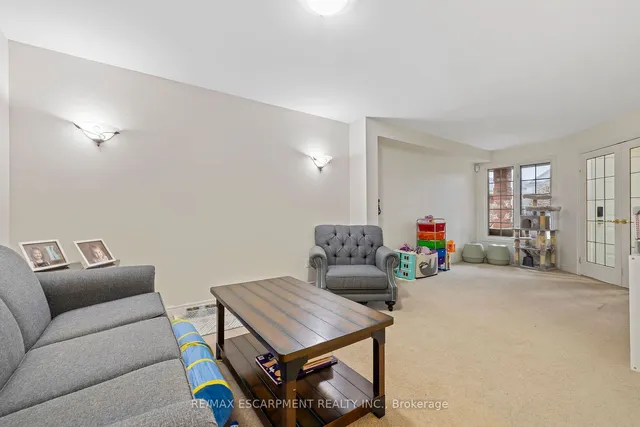 Additional image 12 of 76 Redfern Ave