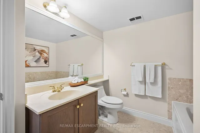 Additional image 18 of 442 Maple Ave Unit 1103