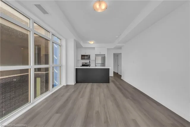 Additional image 19 of 460 Dundas St Unit 406