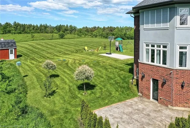 Additional image 42 of 100 Chesswood Trail