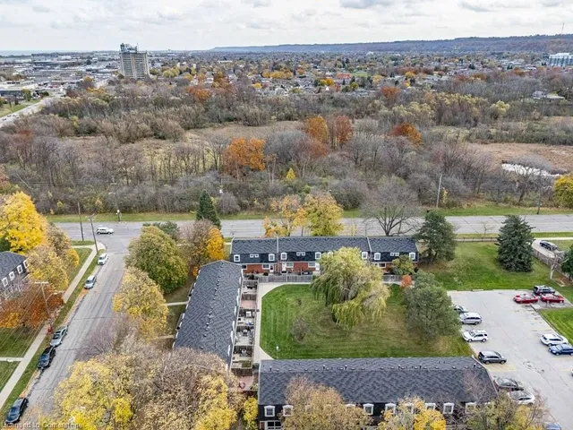 Additional image 42 of 211 Lake Ave