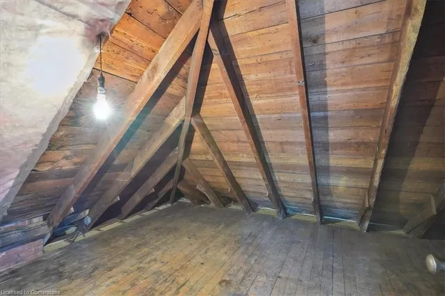 Additional image 41 of 76 Spadina Ave