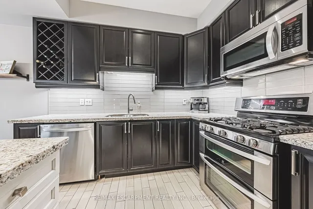 Additional image 14 of 48 Madonna Dr