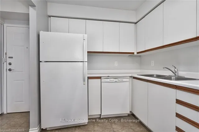 Additional image 11 of 1270 MAPLE CROSSING Blvd Unit 603