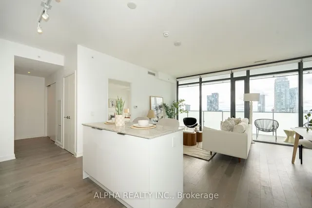 Additional image 7 of 20 Lombard St Unit 3907