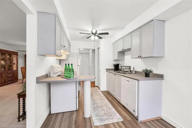 Additional image 10 of 376 Silverbirch Blvd