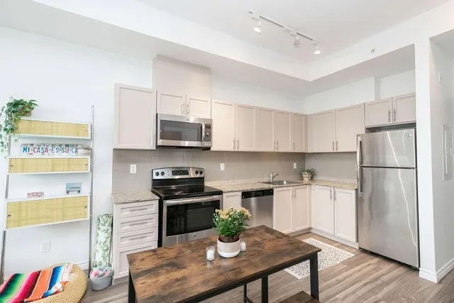 Additional image 8 of 1284 GUELPH Line Unit 417