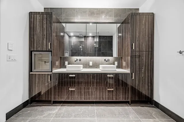 Additional image 18 of 455 Wellington St Unit 708