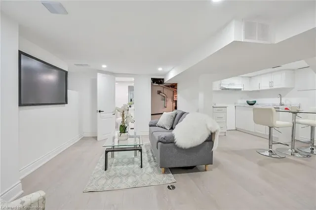 Additional image 8 of 222 Province St