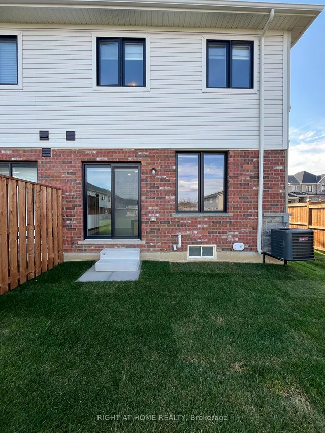 Additional image 27 of 30 MIA Dr Unit 1