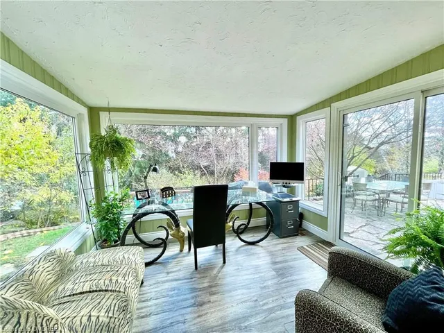 Additional image 14 of 184 Dundas St