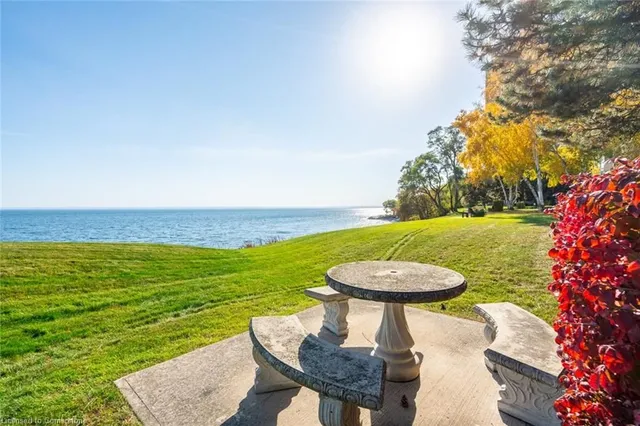 Additional image 39 of 5280 Lakeshore Rd Unit 105