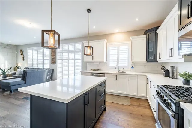 Additional image 12 of 8 Cesar Pl