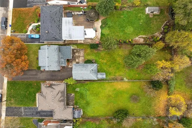 Additional image 40 of 25 Sunning Hill Ave