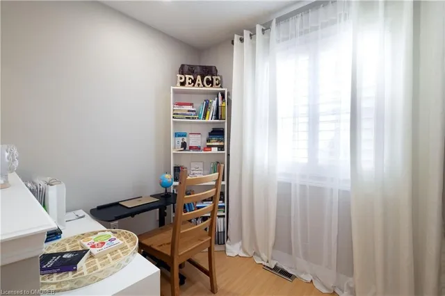 Additional image 18 of 1645 Clark Blvd