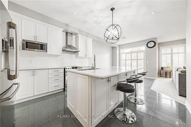 Additional image 7 of 51 Narbonne Cres