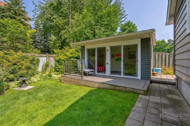 Additional image 31 of 971 BOOTHMAN Ave