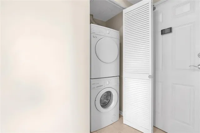 Additional image 14 of 1270 MAPLE CROSSING Blvd Unit 409