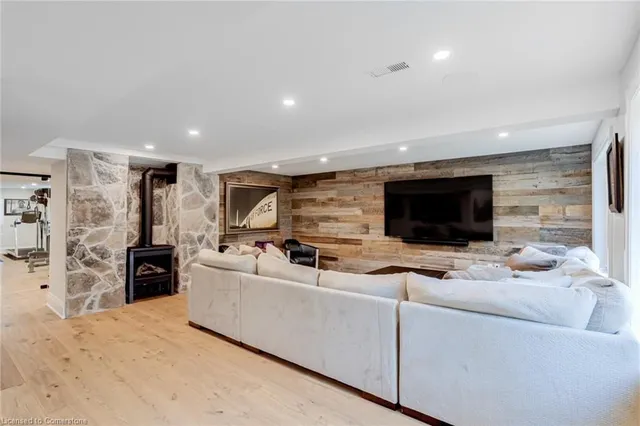 Additional image 40 of 18 Elder Cres