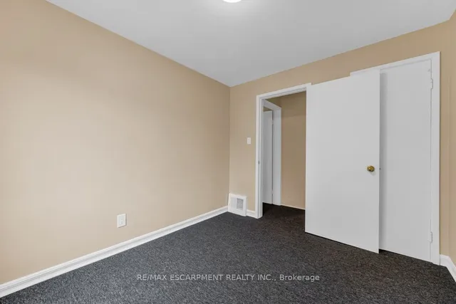 Additional image 13 of 34 SUMACH St