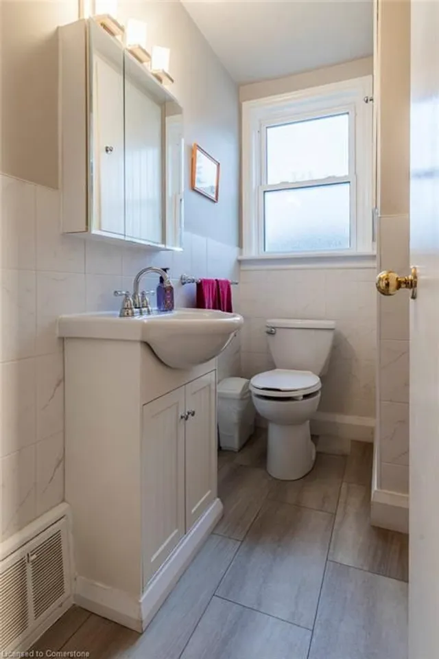 Additional image 19 of 41 Concord Ave