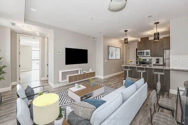 Additional image 15 of 118 King St Unit 418